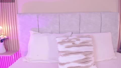 cherlyn_1 online show from May 21, 2026, 1:18 pm