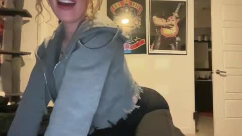 Cherry  online show from March 11, 2026, 12:16 am