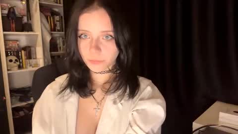 Snapshot of cherriezordan chatting on January 9, 2026, 6:49 am Eva online show from January 9, 2026, 6:49 am