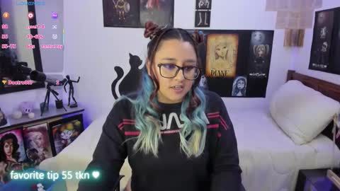 Snapshot of cherry_blushh chatting on November 19, 2025, 8:09 pm cherry_blushh online show from November 19, 2025, 8:09 pm