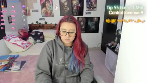 Snapshot of cherry_blushh chatting on January 9, 2026, 12:24 am cherry_blushh online show from January 9, 2026, 12:24 am