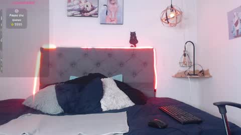 cherry_darck online show from April 7, 2026, 3:12 pm