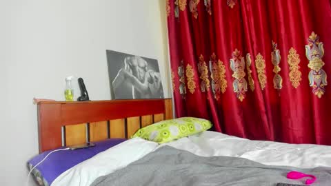 Snapshot of cherry_falls chatting on October 25, 2025, 8:33 am cherry_falls online show from October 25, 2025, 8:33 am