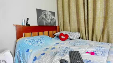 Snapshot of cherry_falls chatting on November 27, 2025, 3:41 am cherry_falls online show from November 27, 2025, 3:41 am