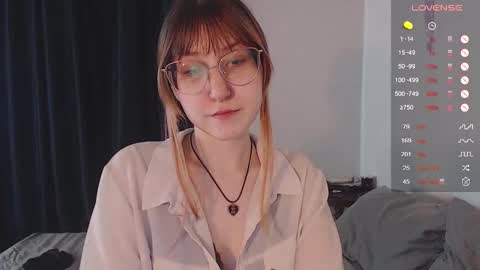 Snapshot of cherry_hazzze chatting on November 17, 2025, 7:19 pm Cheryl online show from November 17, 2025, 7:19 pm