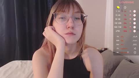 Snapshot of cherry_hazzze chatting on November 21, 2025, 6:34 am Cheryl online show from November 21, 2025, 6:34 am