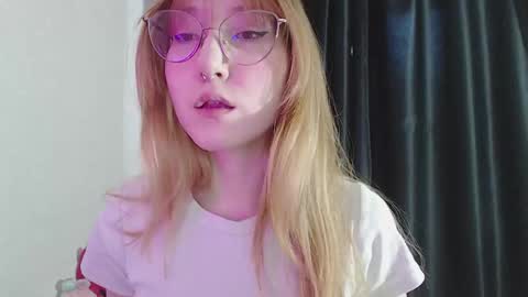 Snapshot of cherry_hazzze chatting on January 15, 2026, 10:31 am Cheryl online show from January 15, 2026, 10:31 am