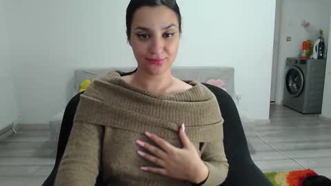 Sherry online show from October 17, 2025, 2:26 am