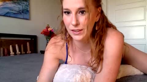 cherry sin online show from April 10, 2026, 1:00 am