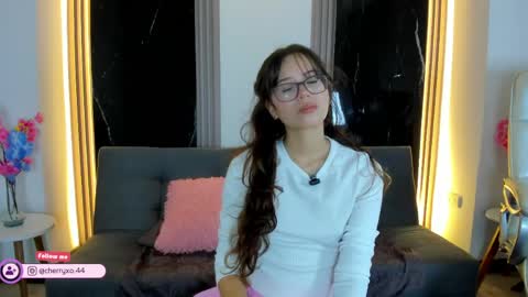Cherry online show from May 6, 2026, 8:25 pm