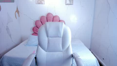 Cherry online show from February 25, 2026, 12:37 pm