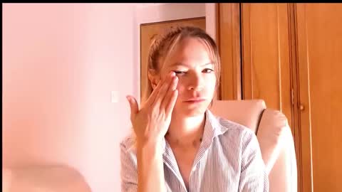 Anna online show from November 11, 2025, 12:16 pm