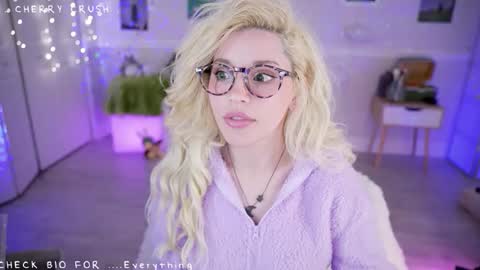 Cherry Crush  online show from February 25, 2026, 7:12 pm