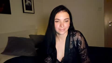 Kira online show from May 19, 2026, 7:42 pm