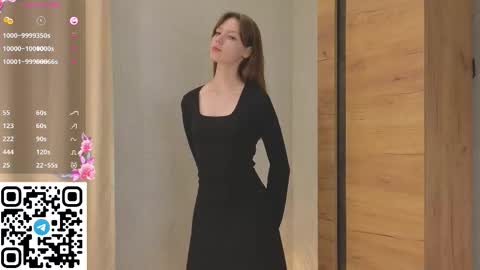 Snapshot of cherrymira chatting on November 10, 2025, 5:23 pm Loise online show from November 10, 2025, 5:23 pm