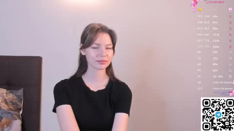 Snapshot of cherrymira chatting on November 19, 2025, 5:24 pm Loise online show from November 19, 2025, 5:24 pm