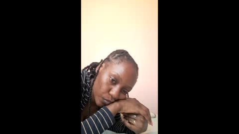 cherryobambo online show from January 13, 2026, 12:54 pm