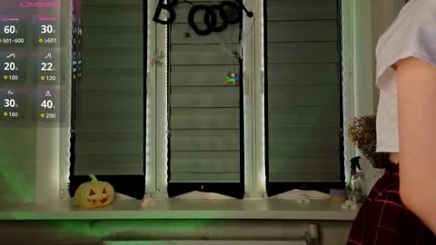 Lysia online show from October 25, 2025, 12:02 pm