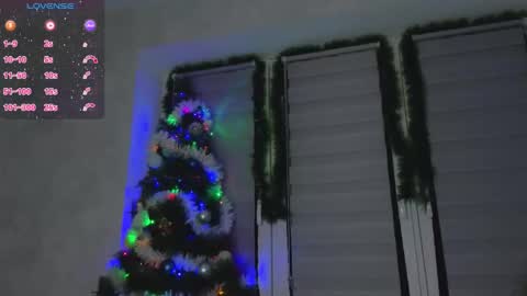 Lysia online show from December 17, 2025, 12:44 pm