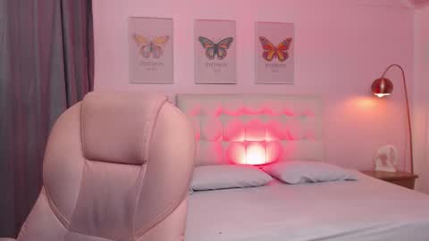 cherryy_summer online show from November 10, 2025, 10:58 am