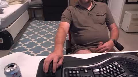 chesbayboy online show from September 27, 2025, 4:06 am