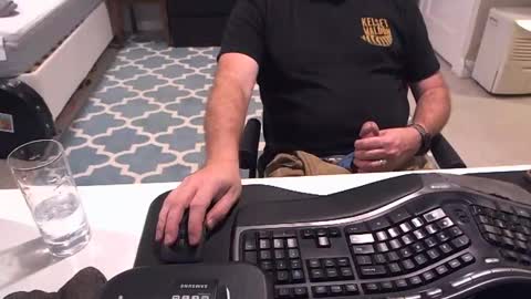 chesbayboy online show from October 12, 2025, 4:44 am