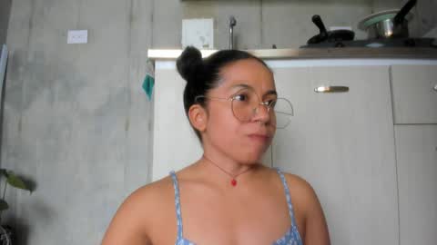 Chiara fustox online show from April 18, 2026, 6:12 pm