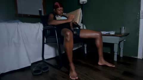 Snapshot of chicagothirdleg chatting on July 8, 2026, 1:10 am Que online show from July 8, 2026, 1:10 am