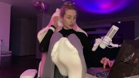 Goddess Vika - owner of all ur money online show from March 11, 2025, 2:51 pm