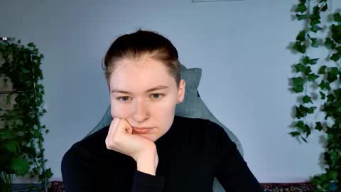 Snapshot of chillsnail_bro chatting on January 17, 2026, 9:14 am Bella online show from January 17, 2026, 9:14 am