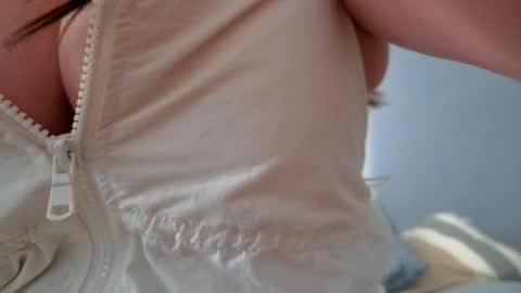 yoursensualparadise online show from July 17, 2026, 10:00 am