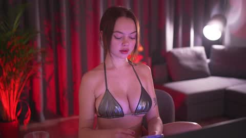 chillwithstacy online show from February 5, 2025, 1:04 am