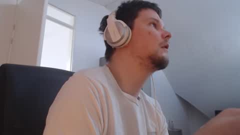 Snapshot of chillzonecam chatting on September 12, 2025, 3:56 pm chillzonecam online show from September 12, 2025, 3:56 pm