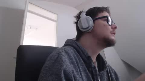 Snapshot of chillzonecam chatting on September 17, 2025, 11:34 am chillzonecam online show from September 17, 2025, 11:34 am