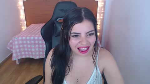 Snapshot of chinatsu_t chatting on December 30, 2024, 10:23 pm Kelly online show from December 30, 2024, 10:23 pm