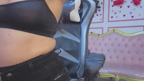 Kelly online show from March 25, 2026, 1:06 pm