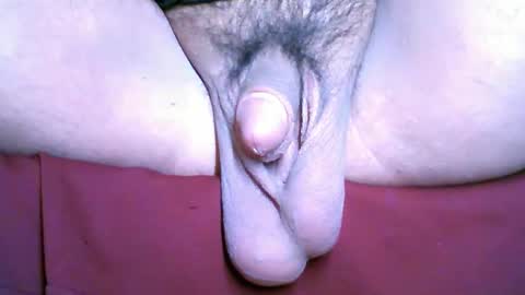 chinny_fuckdoll online show from April 17, 2026, 3:48 pm