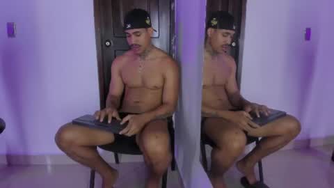 Snapshot of chirshot21_ chatting on July 8, 2026, 12:20 pm Chris online show from July 8, 2026, 12:20 pm
