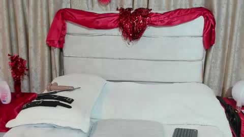 Snapshot of chistail_ chatting on February 12, 2026, 2:56 pm Cristal online show from February 12, 2026, 2:56 pm