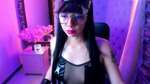Snapshot of chloe_crysstal chatting on July 1, 2026, 11:45 am Chloe online show from July 1, 2026, 11:45 am