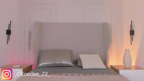 Chloe online show from January 7, 2026, 12:07 pm