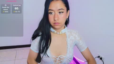 chloe_desire11 online show from June 19, 2026, 11:47 am
