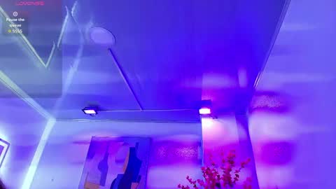 Chloe online show from March 28, 2026, 11:32 am