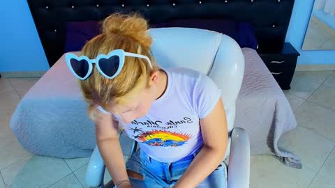 CHLOE online show from January 2, 2025, 8:46 pm