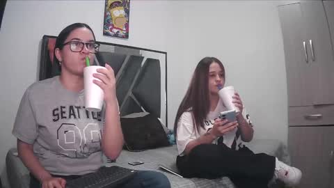 Chloe and Danna online show from September 21, 2025, 1:40 am
