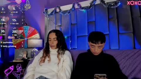 Isabella curly hair - Anastasia short hair  online show from December 3, 2024, 3:55 pm