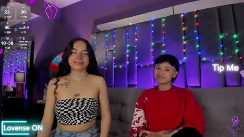 Isabella curly hair - Anastasia short hair  online show from January 3, 2025, 4:06 pm