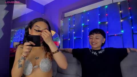 Isabella curly hair - Anastasia short hair  online show from January 4, 2025, 5:05 pm