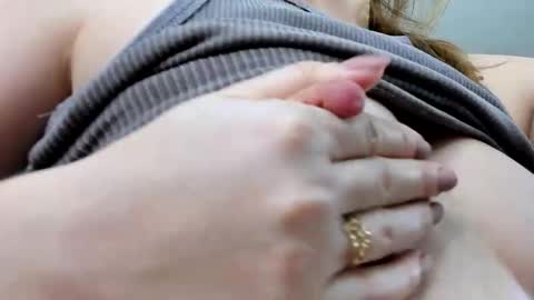 Chloe online show from March 16, 2026, 1:15 pm