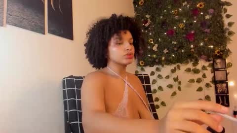 chloe_kisses online show from October 14, 2025, 11:33 am
